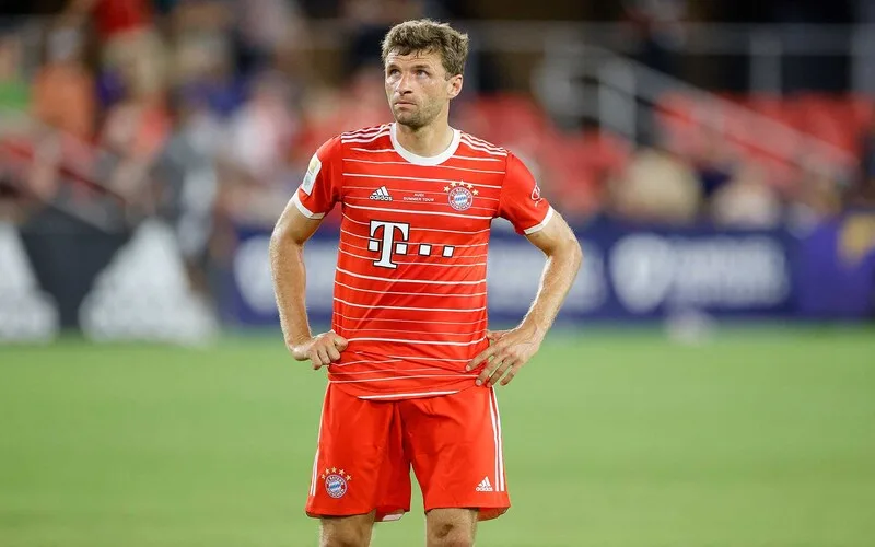 thomas muller la cau thu nguoi nuoc nao biet danh ke danh cap khong gian