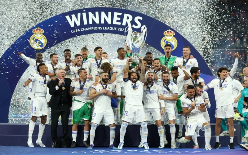 doi dau tien vo dich champions league va de che huyen thoai tai day