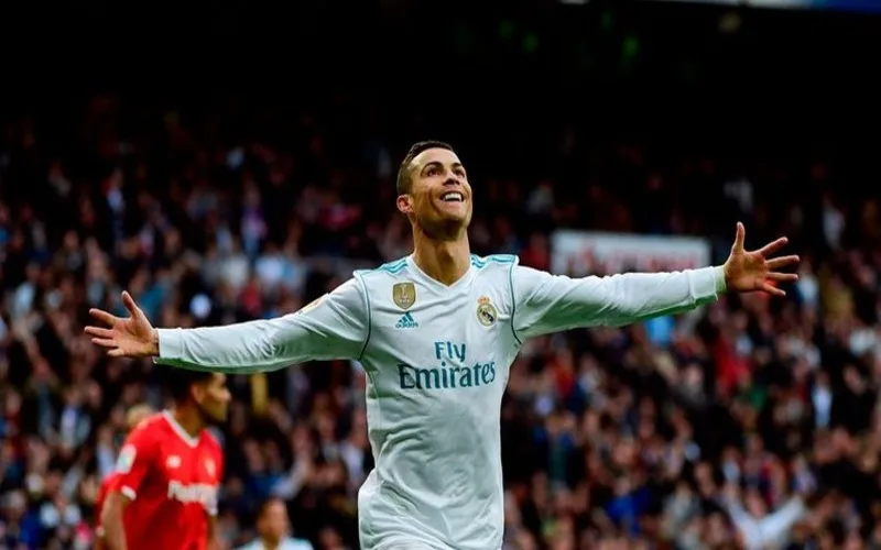 tien dao ronaldo da cho doi nao cac giai doan chinh trong su nghiep