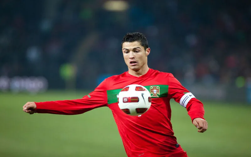 tien dao ronaldo da cho doi nao cac giai doan chinh trong su nghiep