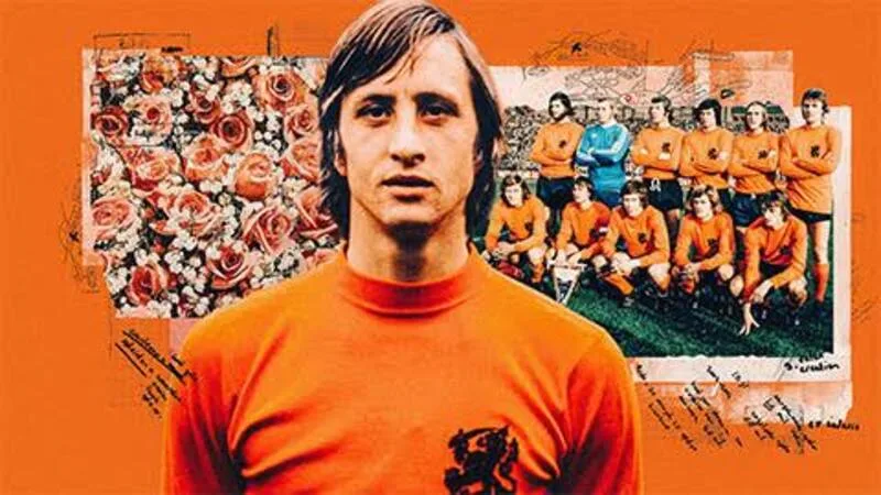 Cruyff để lại dấu ấn không chỉ bằng tài năng mà còn bằng ảnh hưởng sâu rộng tới tư duy chiến thuật.